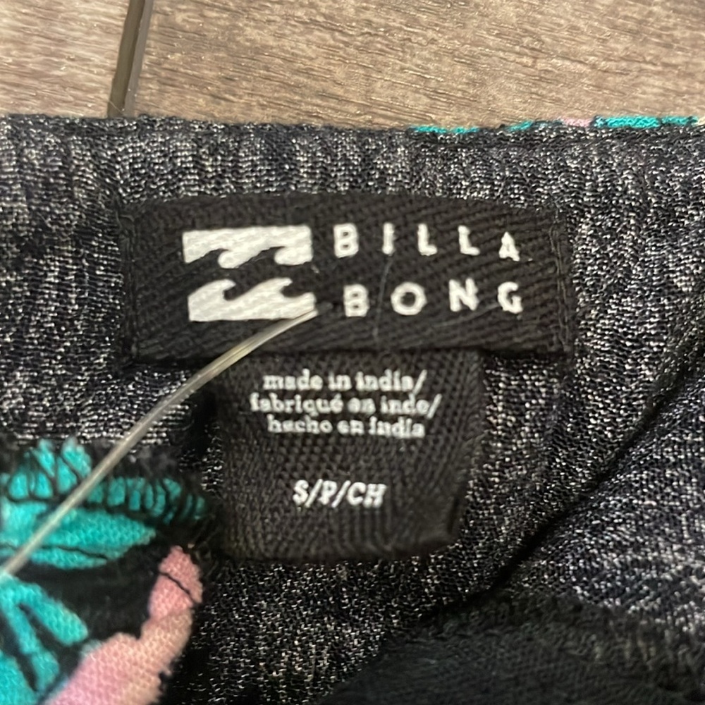 NWT BILLABONG TOP - Picture 2 of 4
